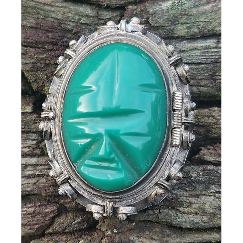 Vintage 925 Sterling Green Carved Stone Poison Face Mask Mexico Brooch Aztec